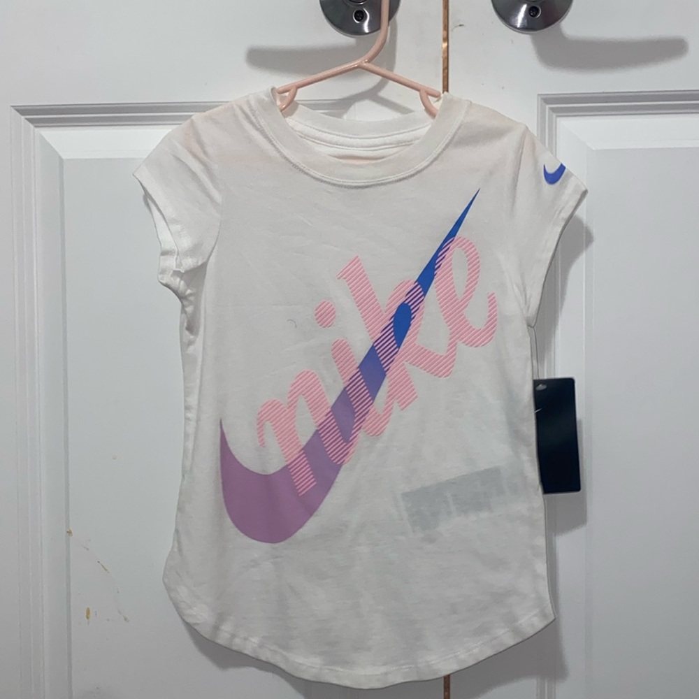 Nike top